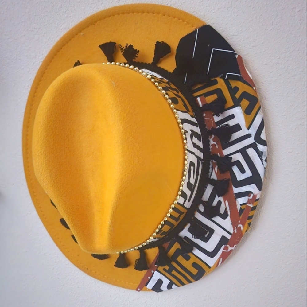Stylish Yellow and Black Patterned Fedora